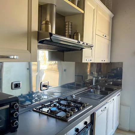 Luna Sul Porto Seaview - Bright And Spacious Flat In Nettuno, Steps From The Marina, Beaches, And Train Station Nettuno