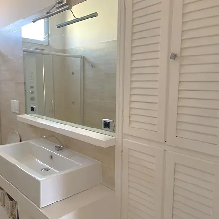 Luna Sul Porto Seaview - Bright And Spacious Flat In Nettuno, Steps From The Marina, Beaches, And Train Station Apartment