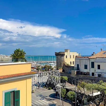 Luna Sul Porto Seaview - Bright And Spacious Flat In Nettuno, Steps From The Marina, Beaches, And Train Station