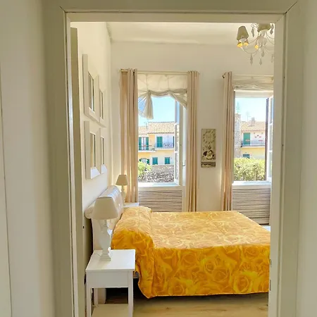 Apartment Luna Sul Porto Seaview - Bright And Spacious Flat In Nettuno, Steps From The Marina, Beaches, And Train Station